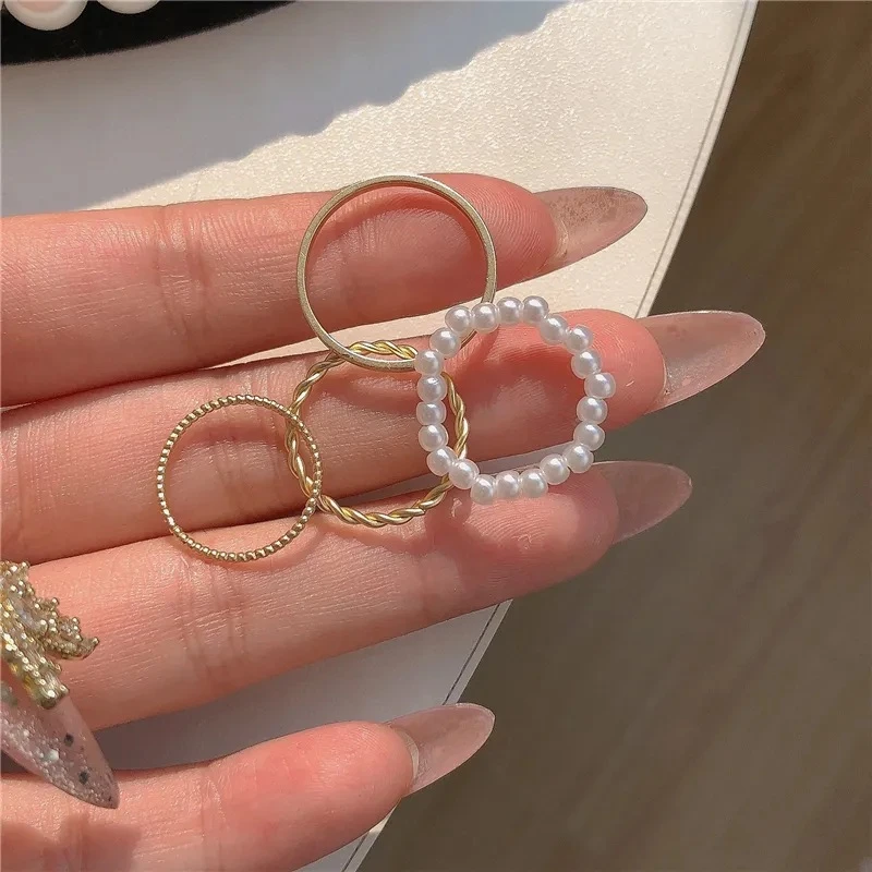 4 pcs Matte Gold Color Pearl Beads Rings Set for Women Fashion Korean Twisted Geometric Knuckle Thin Rings Aesthetic Jewelry
4 pcs Matte Gold Color Pearl Beads Rings Set for Women Fashion Korean Twisted Geometric Knuckle Thin Rings Aesthetic Jewelry