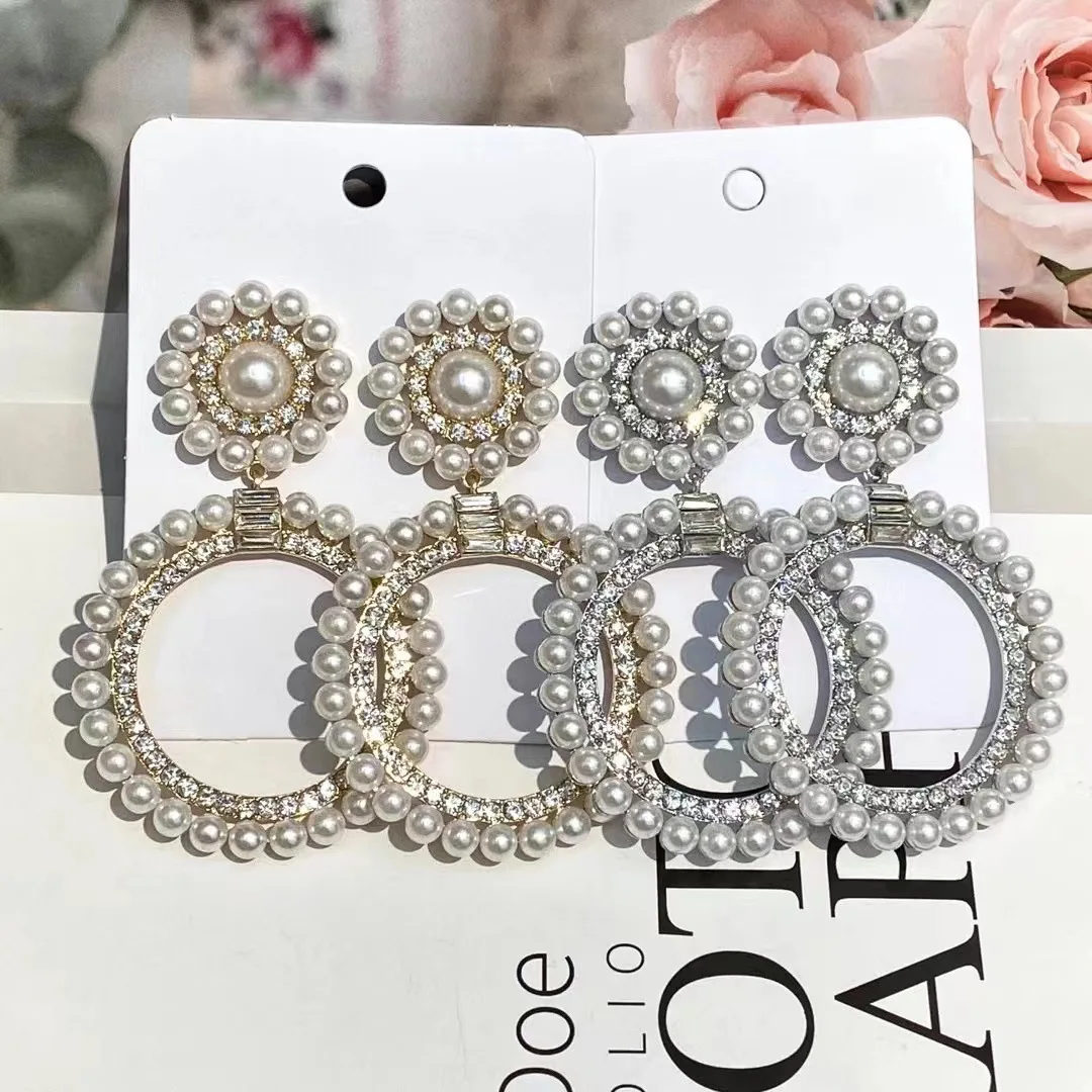 European and American jewelry round court retro accessories wind earrings women's atmospheric trend circle earrings
European and American jewelry round court retro accessories wind earrings women's atmospheric trend circle earrings