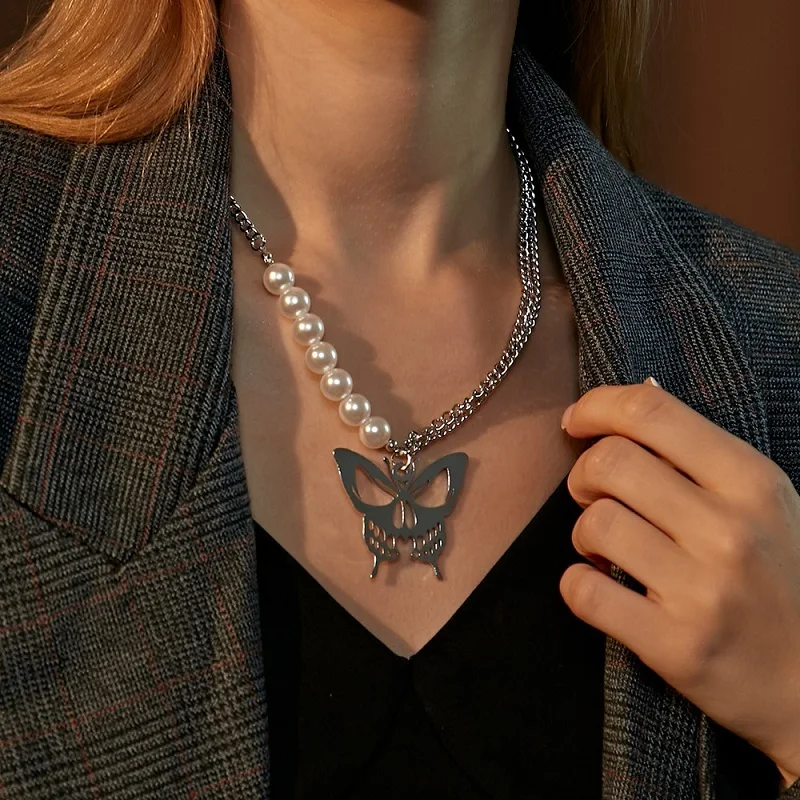Classic Personality Butterfly Pendant Necklace For Women Vintage Simulated Pearl Beaded Statement Choker Necklace Jewelry
Classic Personality Butterfly Pendant Necklace For Women Vintage Simulated Pearl Beaded Statement Choker Necklace Jewelry
