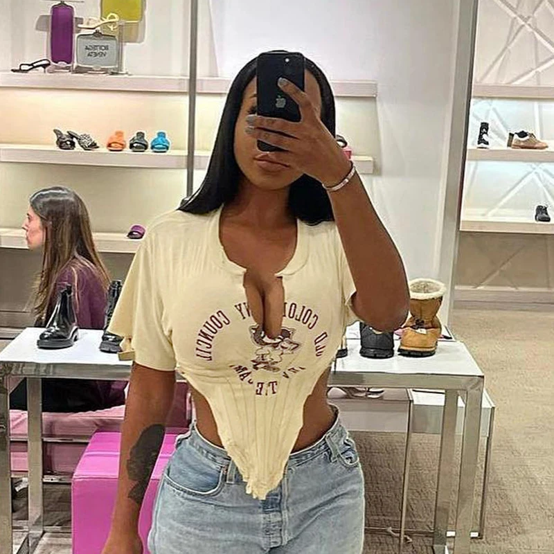 2022 Summer New Personality Fashion Sexy Casual Tshirt Irregular Printing Vneck Short Sleeved Top Women's Clothing
2022 Summer New Personality Fashion Sexy Casual Tshirt Irregular Printing Vneck Short Sleeved Top Women's Clothing