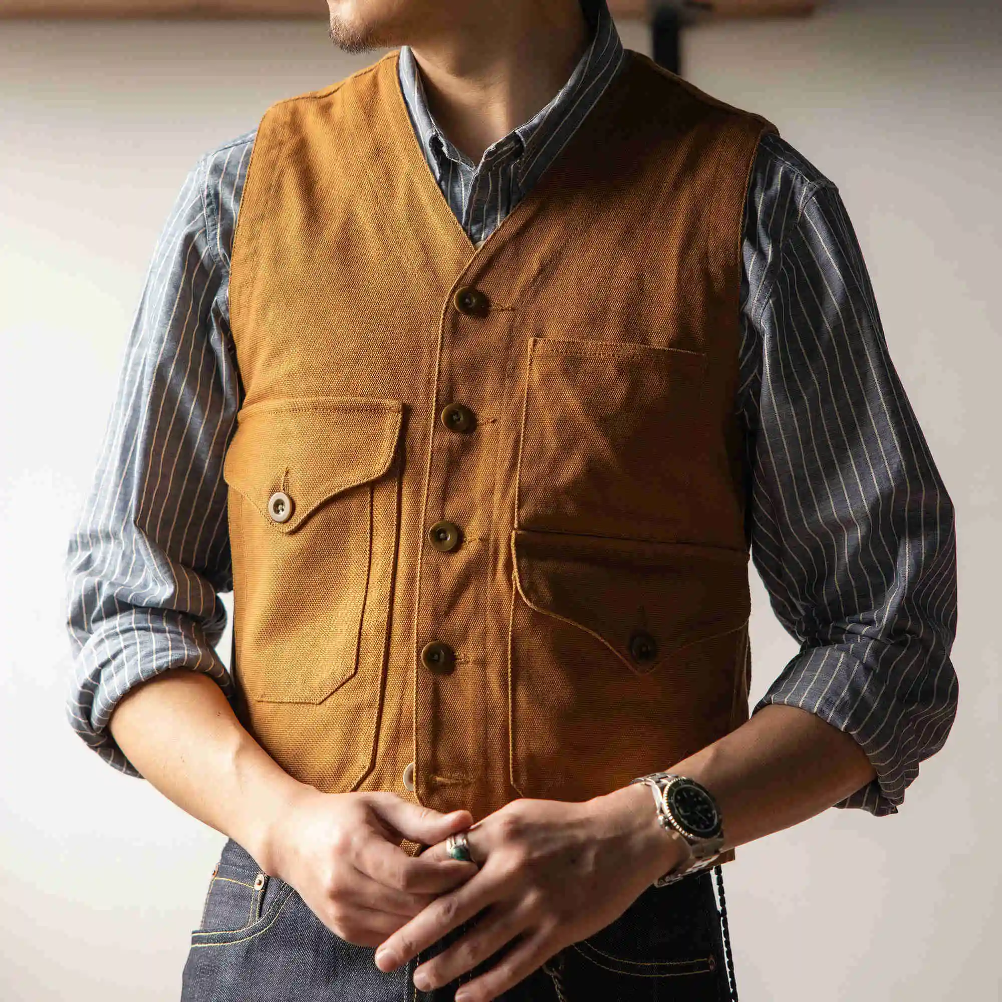 MJ-0015 Red Tornado Asian Size Vintage 100% Cotton 12oz Canvas Waistcoat Mens Casual Thick Stylish Vest
MJ-0015 Red Tornado Asian Size Vintage 100% Cotton 12oz Canvas Waistcoat Mens Casual Thick Stylish Vest