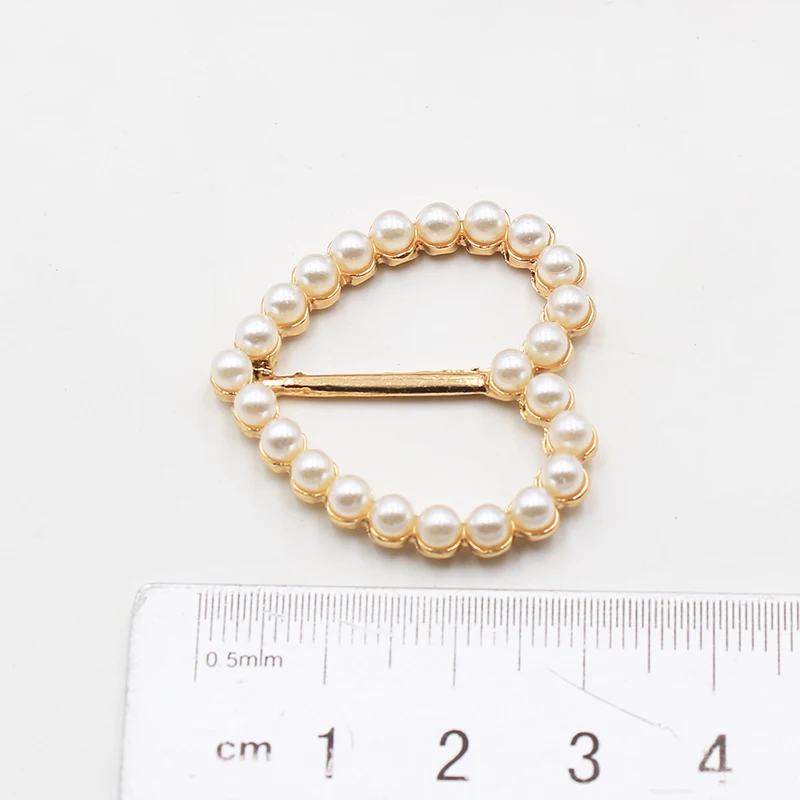 New 5 pieces 32mm gold heart shaped diamond metal buckle, manually made dly decorative clothing accessories, bow accessories
New 5 pieces 32mm gold heart shaped diamond metal buckle, manually made dly decorative clothing accessories, bow accessories