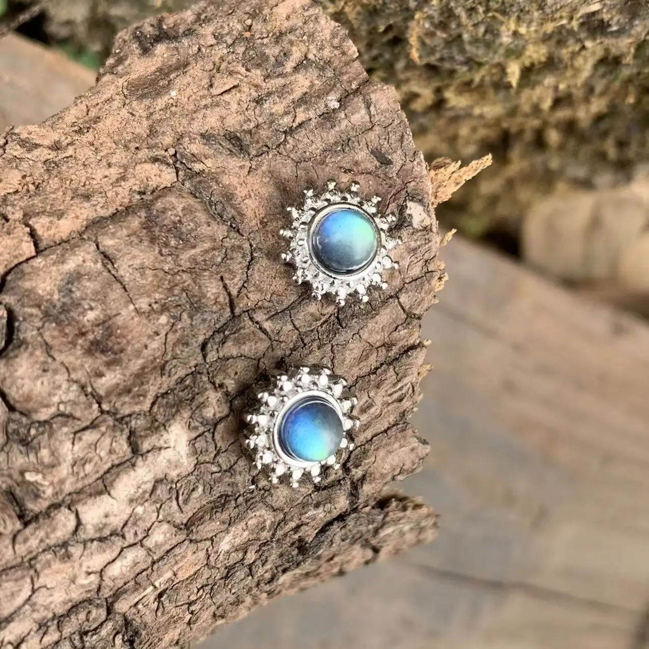 100% Genuine Natural moonstone 925 Sterling Silver Stud Earrings for women Jewelry Gift
100% Genuine Natural moonstone 925 Sterling Silver Stud Earrings for women Jewelry Gift