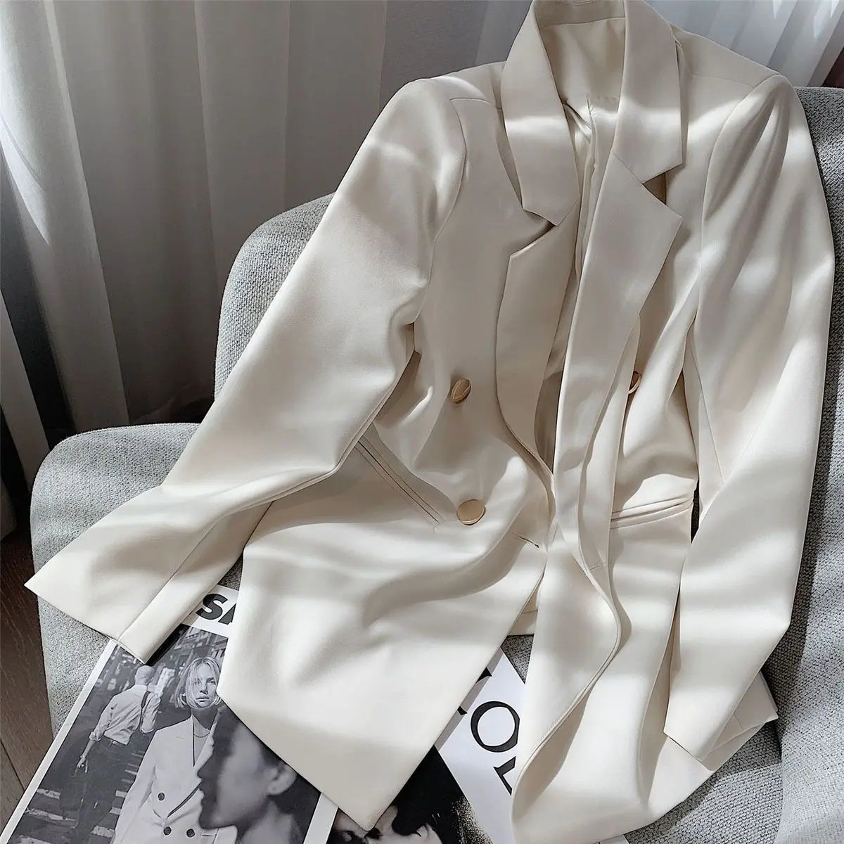 2023 New Korean Spring Autumn Blazer Coat For Women Clothing British White Slim Blazer Jackets Office Lady Suit Top BC342
2023 New Korean Spring Autumn Blazer Coat For Women Clothing British White Slim Blazer Jackets Office Lady Suit Top BC342
