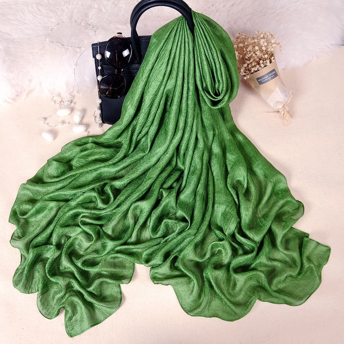 2022 NEW IN Summer Head Silk Hemp Scarf Solid Color Animal Print Sun Protection Headscarf Elegant Woman Shawl
2022 NEW IN Summer Head Silk Hemp Scarf Solid Color Animal Print Sun Protection Headscarf Elegant Woman Shawl