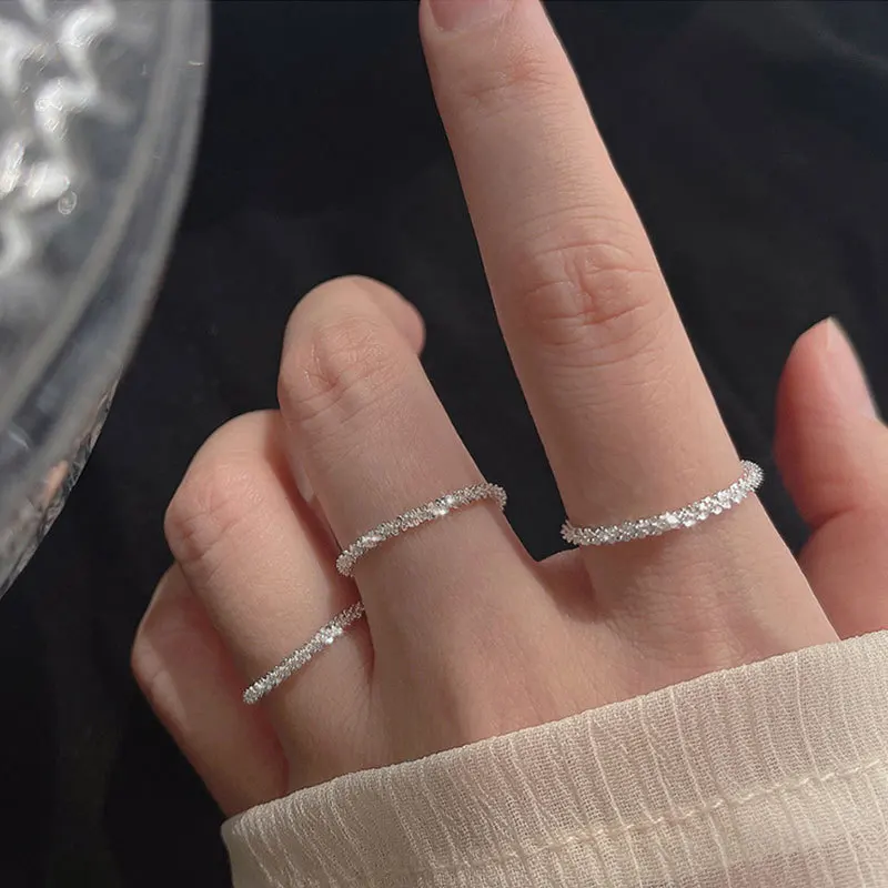 Женское кольцо из серебра 925 пробы, с цирконом
Женское кольцо из серебра 925 пробы, с цирконом