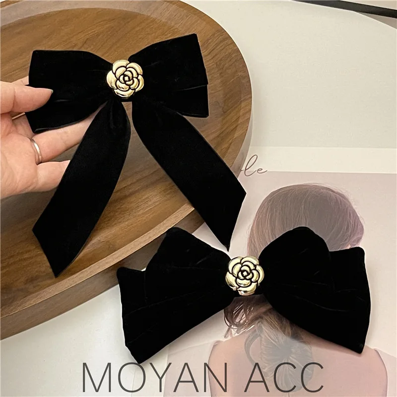 Camellia Velvet Bow Hair Clip Black French Retro Fragrance Top Clip Hair Accessories for Women
Camellia Velvet Bow Hair Clip Black French Retro Fragrance Top Clip Hair Accessories for Women