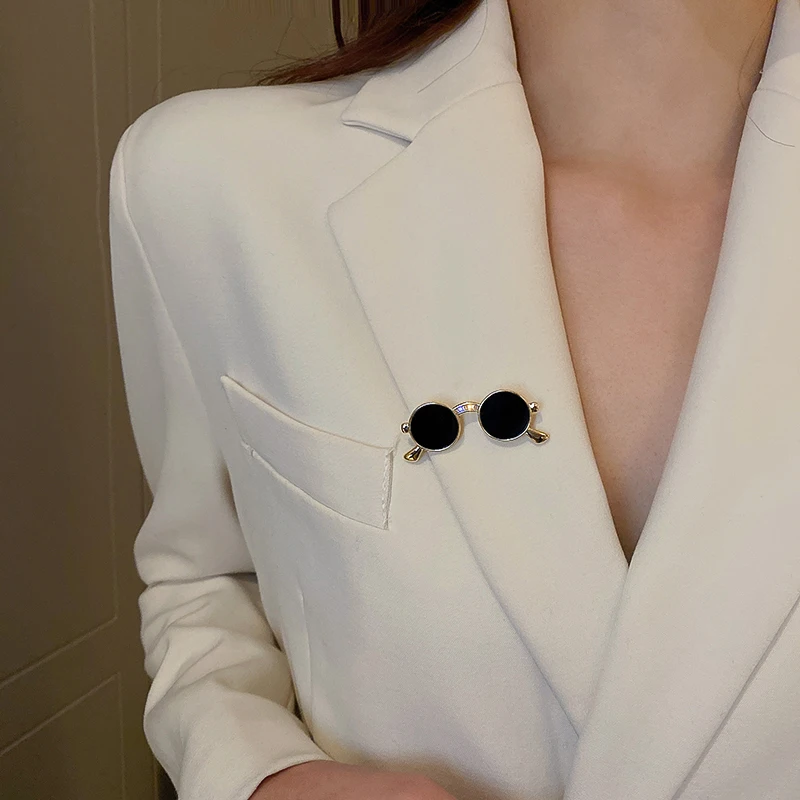 KAITIN Women's Stylish Brooches Fashion Lapel Pins Brooches on Clothes Luxury Women Brooch Jewelry Cool Stuff Accessories
KAITIN Women's Stylish Brooches Fashion Lapel Pins Brooches on Clothes Luxury Women Brooch Jewelry Cool Stuff Accessories