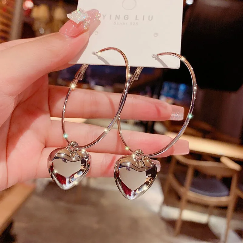 2022 New Simple Heart Stud Earrings For Women Gold Color Personality Stud Earrings Girl Korean Fashion Jewelry Birthday Gifts
2022 New Simple Heart Stud Earrings For Women Gold Color Personality Stud Earrings Girl Korean Fashion Jewelry Birthday Gifts