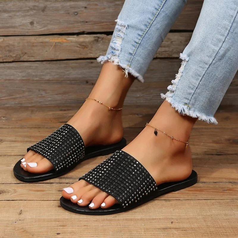 2023 New Women Slipper Crystal Fashion Brand Soft Leather Flat Casual Slides Open Toe Shoes Outdoor Beach Sandals Women Shoes
2023 New Women Slipper Crystal Fashion Brand Soft Leather Flat Casual Slides Open Toe Shoes Outdoor Beach Sandals Women Shoes