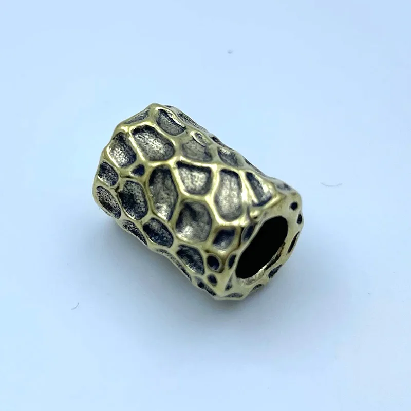 Латунные бусины для ножей 
Латунные бусины для ножей