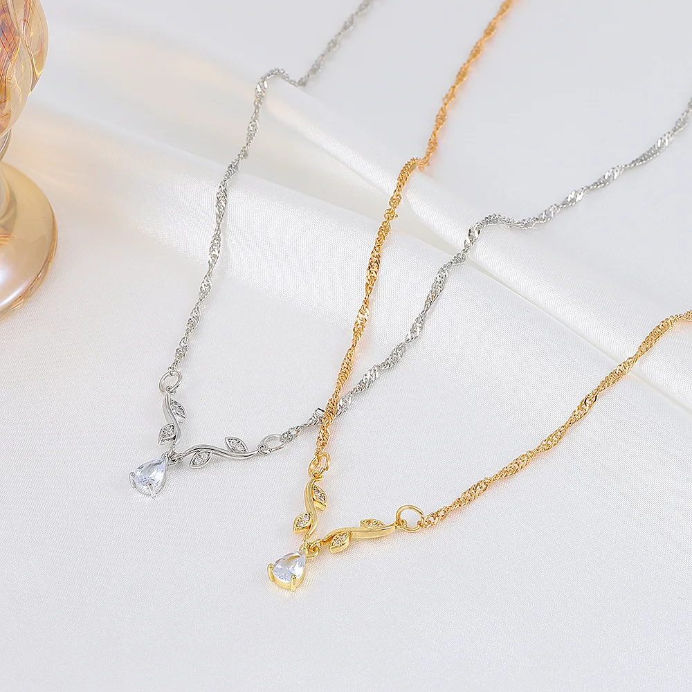 Sheishow Light Luxury Copper Inlaid Zirconium Clavicle Chain Water Drop Pendants Necklace for Women French Choker Jewelry Design
Sheishow Light Luxury Copper Inlaid Zirconium Clavicle Chain Water Drop Pendants Necklace for Women French Choker Jewelry Design