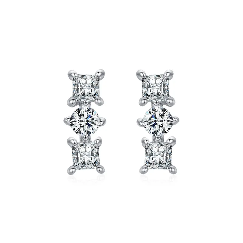 S925 sterling silver geometric simulation diamond earrings for women in Europe and America
S925 sterling silver geometric simulation diamond earrings for women in Europe and America