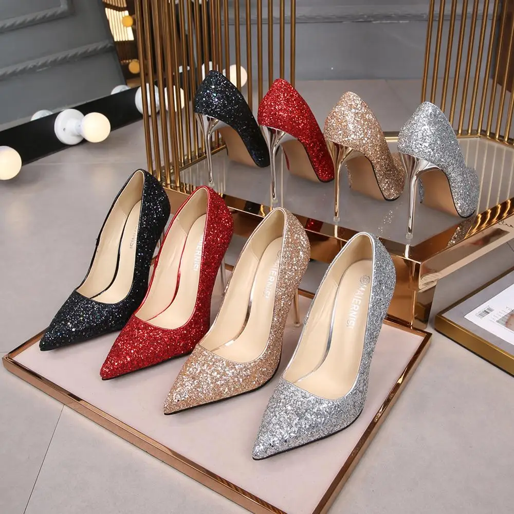 Women's Shoes 2022 Fashion Metal Heel Shallow Mouth Pointed Stiletto Single Shoes Ladies Sequins Large Size High Heels
Women's Shoes 2022 Fashion Metal Heel Shallow Mouth Pointed Stiletto Single Shoes Ladies Sequins Large Size High Heels