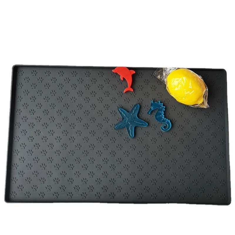 Silicone Pet Fashion Food Mat Pet Placemat for Dog Bowl Mat Dog and Cat Waterproof Feeding Pad Prevent Food and Water Spills
Silicone Pet Fashion Food Mat Pet Placemat for Dog Bowl Mat Dog and Cat Waterproof Feeding Pad Prevent Food and Water Spills