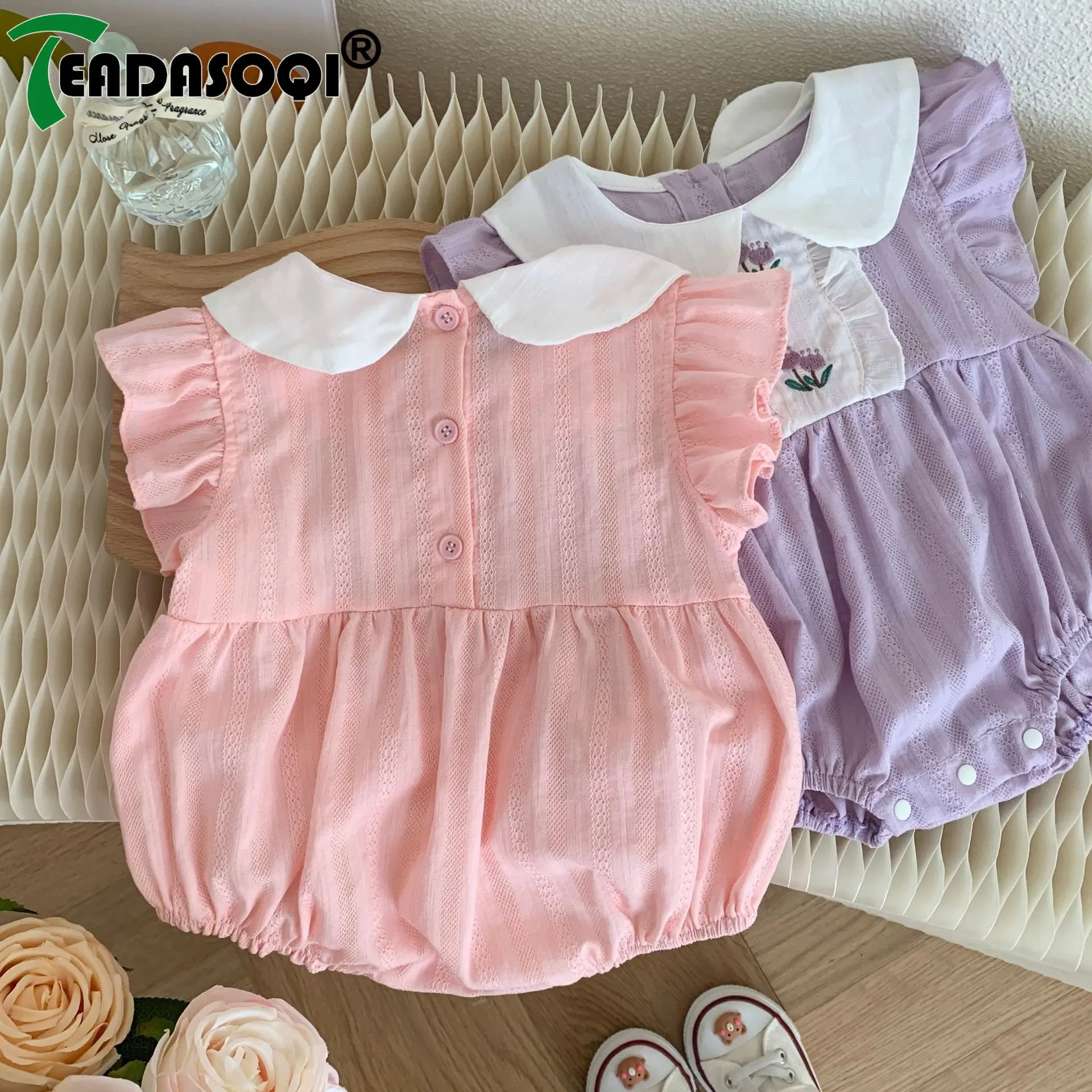 Summer 2023 Newborn Baby Girls Clothing: Infant Kids Embroidered Flower Peter Pan Collar One-Piece Bodysuit Fly Sleeve
Summer 2023 Newborn Baby Girls Clothing: Infant Kids Embroidered Flower Peter Pan Collar One-Piece Bodysuit Fly Sleeve
