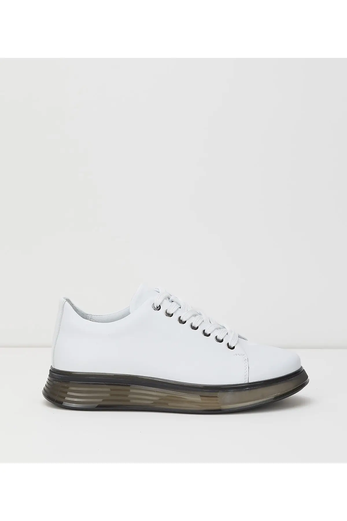 O12 15275 Y22 Male White Leather Shoes 
O12 15275 Y22 Male White Leather Shoes