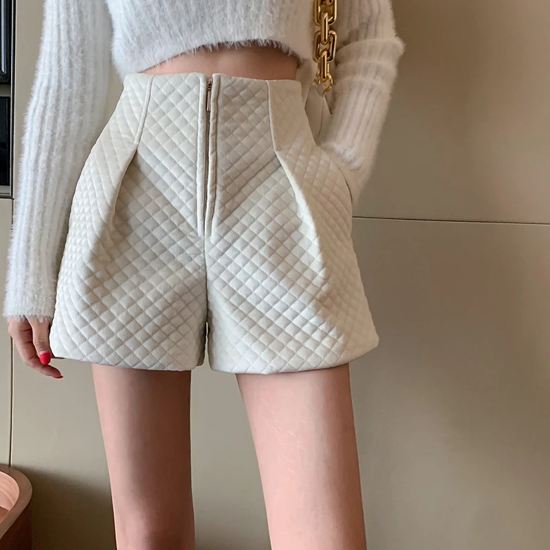 Casual Autumn High Waist Black Wide Leg Shorts Straight Wild Zipper Pantalones Cortos De Mujer Spandex Dropship Women
Casual Autumn High Waist Black Wide Leg Shorts Straight Wild Zipper Pantalones Cortos De Mujer Spandex Dropship Women