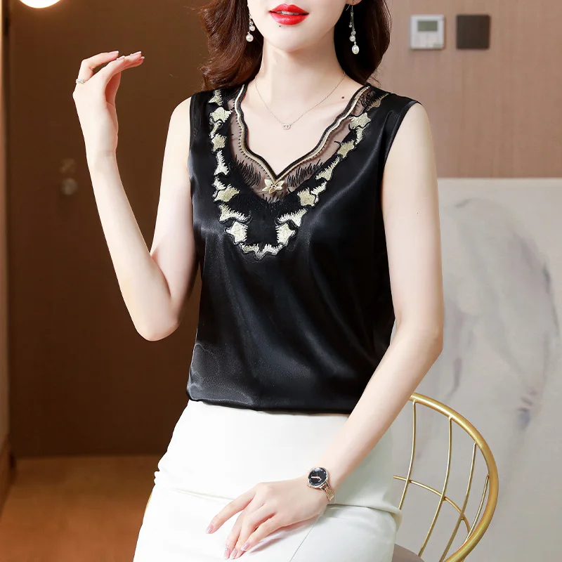 2022 New Satin Tank Top Women Lace Women's Camisole Basic Bottoming Suit Sleeveless Silk Crop Top Solid Fashion Womens Clothing
2022 New Satin Tank Top Women Lace Women's Camisole Basic Bottoming Suit Sleeveless Silk Crop Top Solid Fashion Womens Clothing