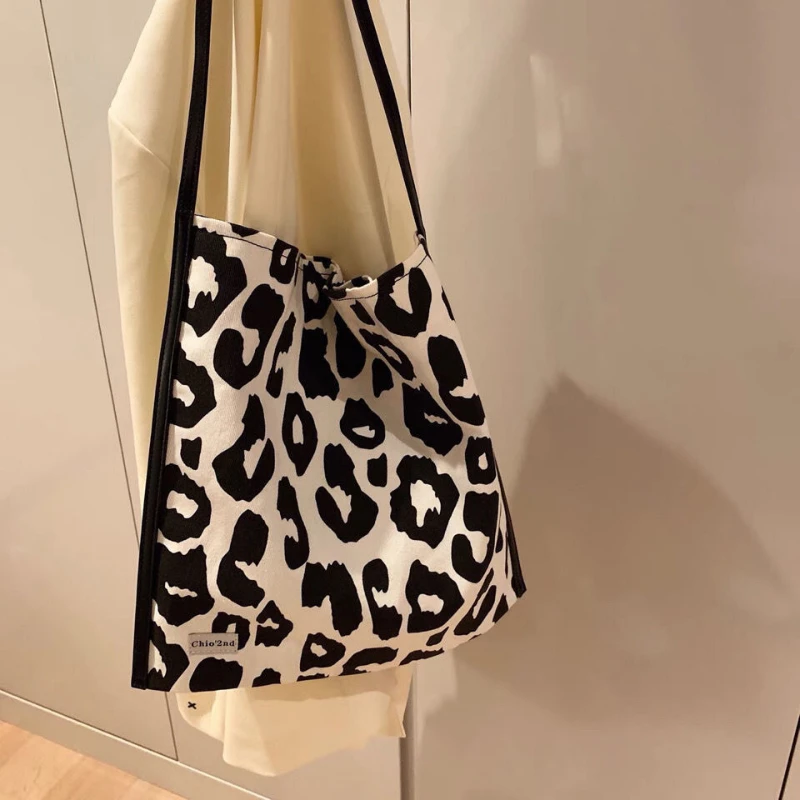 Large Capacity Tote Bag Canvas Bag Women's Shoulder Bag Handbag New Summer Ultra-light Portable Bolsos
Large Capacity Tote Bag Canvas Bag Women's Shoulder Bag Handbag New Summer Ultra-light Portable Bolsos