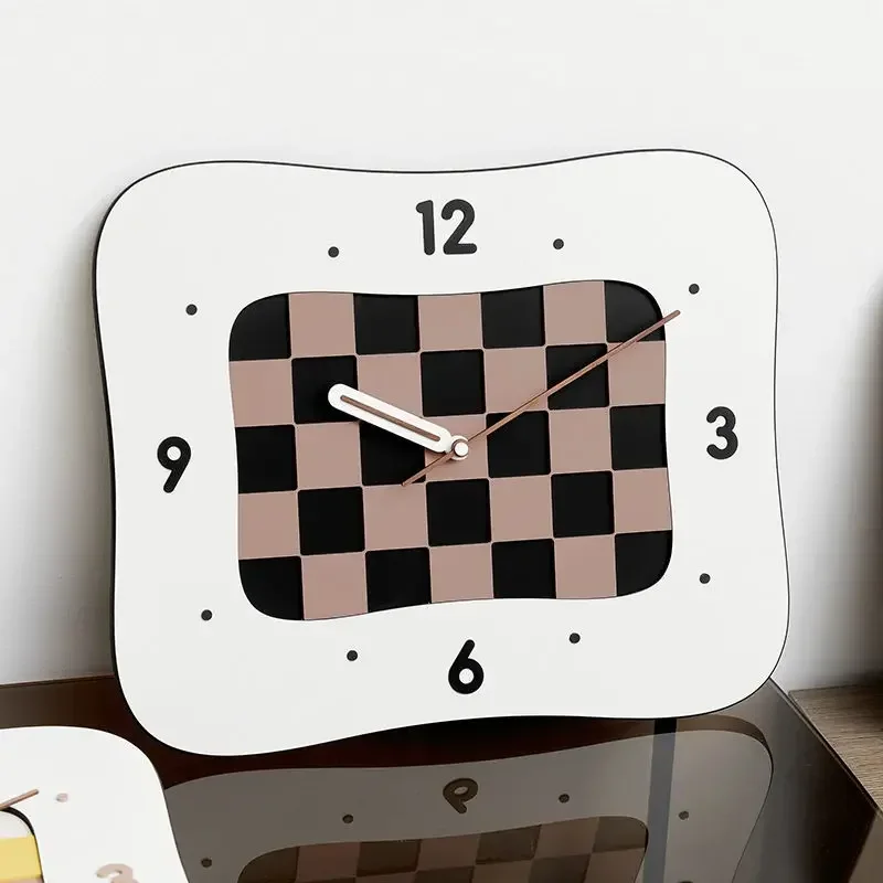 Living room wall clock personality simple clock watch home fashion creative 2022 new home decoration wall clock
Living room wall clock personality simple clock watch home fashion creative 2022 new home decoration wall clock