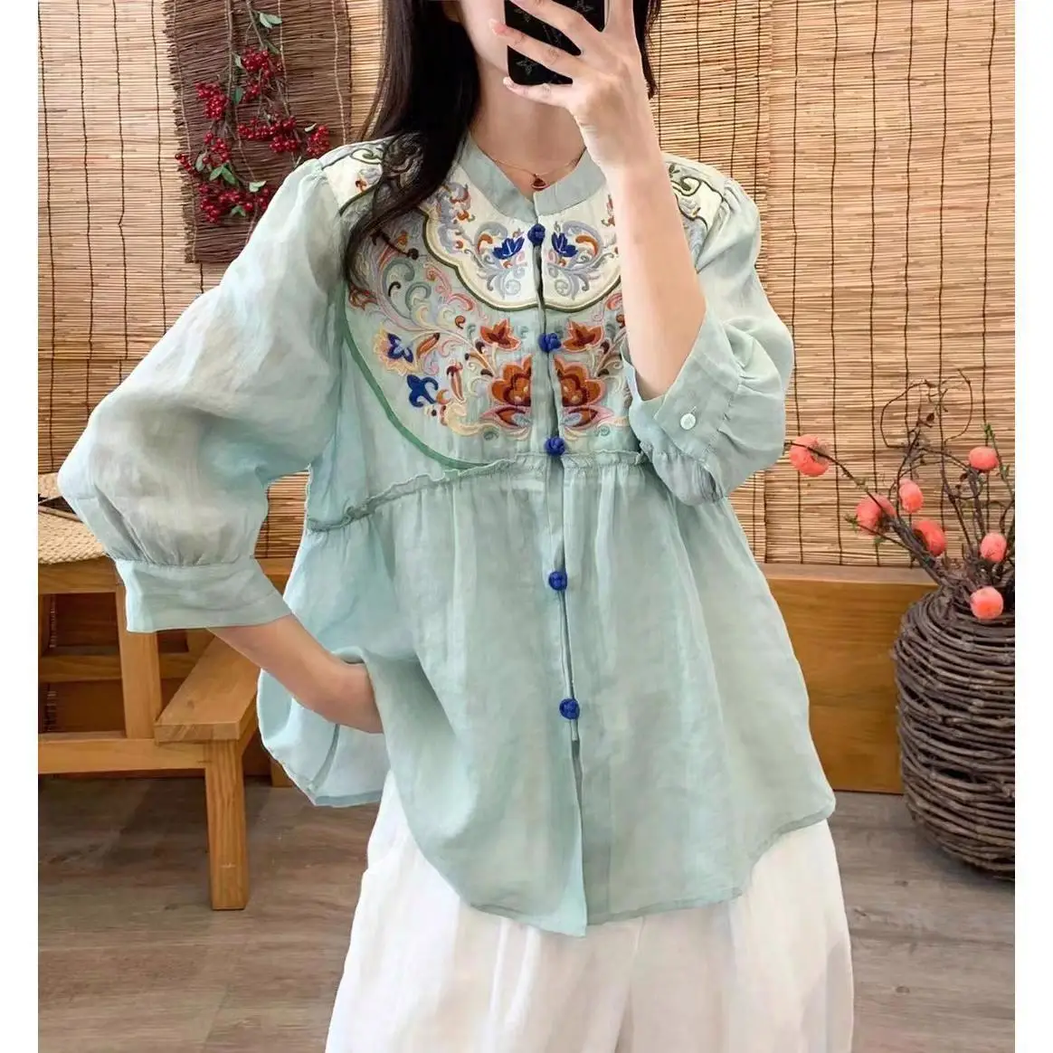 Cotton Linen Emboridery Blouse Vintage Women Stand Collar Three-quarter Sleeve Shirt 2022 Summer Autumn New Fashion Cardigan Wea
Cotton Linen Emboridery Blouse Vintage Women Stand Collar Three-quarter Sleeve Shirt 2022 Summer Autumn New Fashion Cardigan Wea
