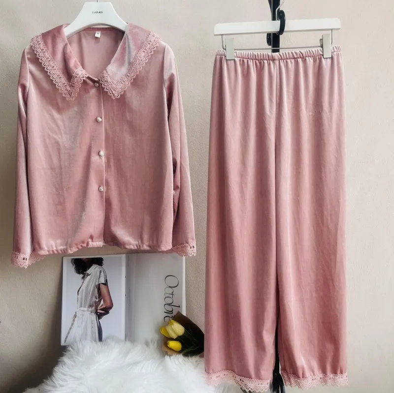 Pajama Female Loose Warm Comfortable Long-Sleeved Pyjamas Suit Gold Velvet Homewear New Women Lace Trime Home Clothes Loungewear
Pajama Female Loose Warm Comfortable Long-Sleeved Pyjamas Suit Gold Velvet Homewear New Women Lace Trime Home Clothes Loungewear