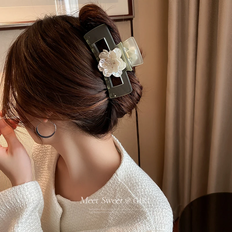 Acrylic Crystal Flower Square Grab Clip Hairpin Female Back Head Clip Headgear Plate Hair Shark Clip Hair Accessories
Acrylic Crystal Flower Square Grab Clip Hairpin Female Back Head Clip Headgear Plate Hair Shark Clip Hair Accessories