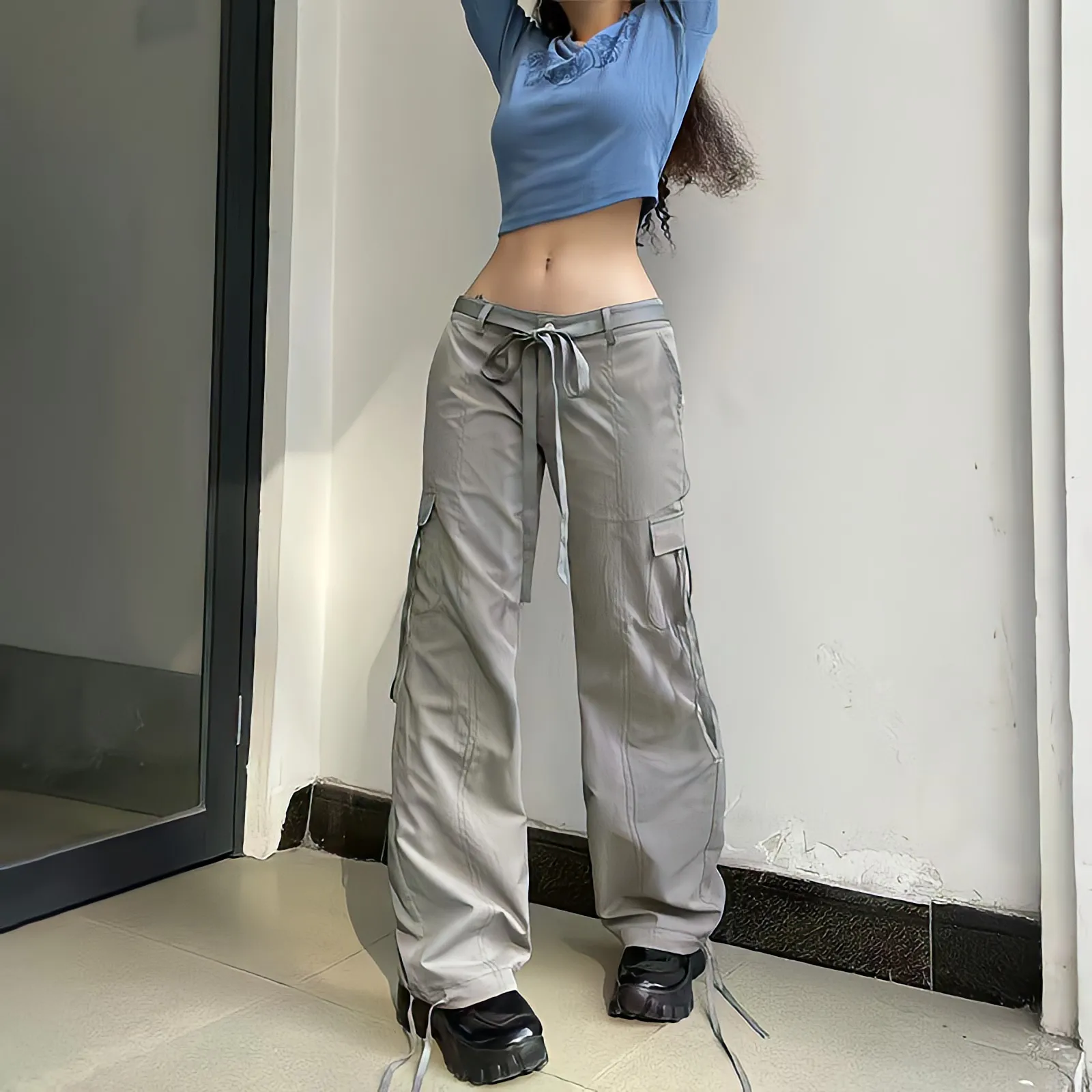 Vintage Low Waist Grey Cargo Pants Women Baggy Y2k Streetwear Jogging Casual Pants Oversized Summer Fashion Wide Leg Trousers
Vintage Low Waist Grey Cargo Pants Women Baggy Y2k Streetwear Jogging Casual Pants Oversized Summer Fashion Wide Leg Trousers