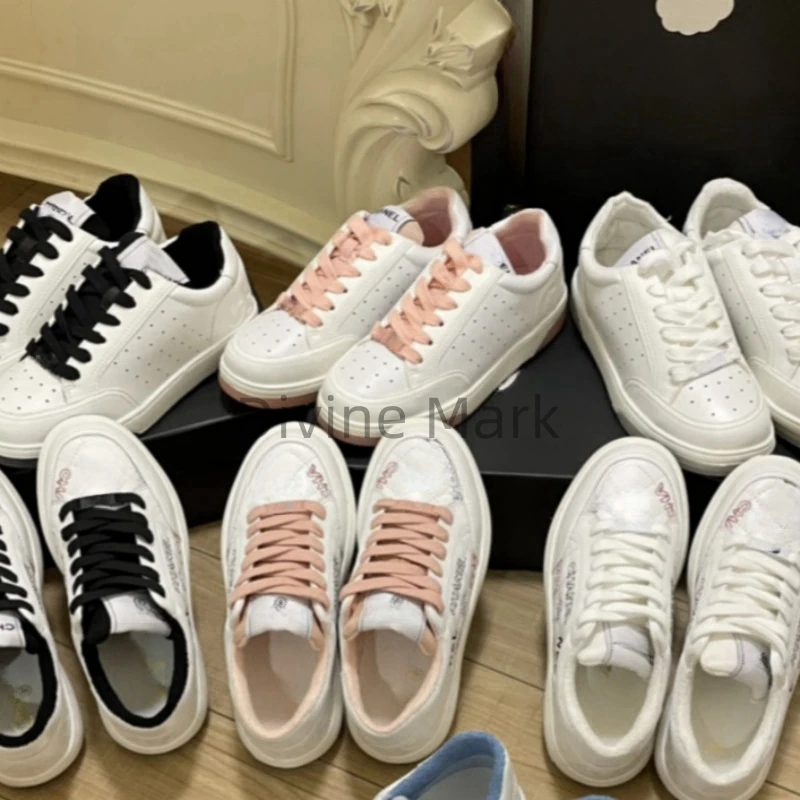Nice embroidered graffiti student sports travel dating shoes Famous brand Comfortable shoes for girls
Nice embroidered graffiti student sports travel dating shoes Famous brand Comfortable shoes for girls