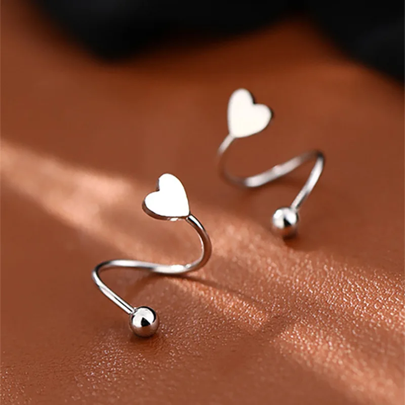 YC945 Korean screw stud men's and women's sterling silver earrings, simple senior sense niche star temperament love earrings
YC945 Korean screw stud men's and women's sterling silver earrings, simple senior sense niche star temperament love earrings