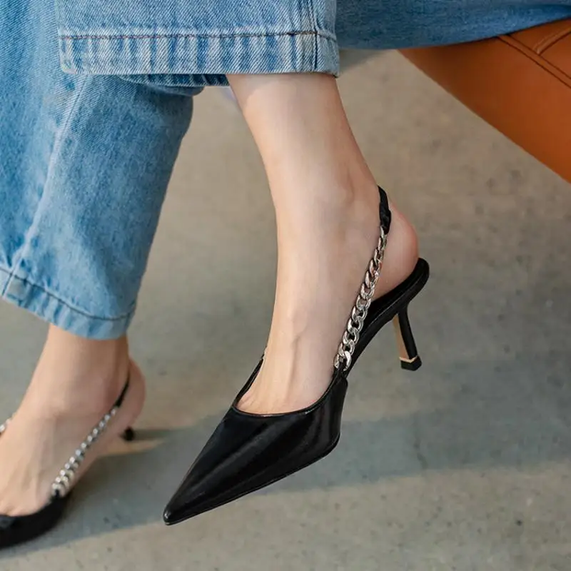 New Summer Women Sandals Pointed Toe Stiletto Chain Decoration Females Pumps Fashion High Quality Simplicity Solid Ladies Shoes
New Summer Women Sandals Pointed Toe Stiletto Chain Decoration Females Pumps Fashion High Quality Simplicity Solid Ladies Shoes