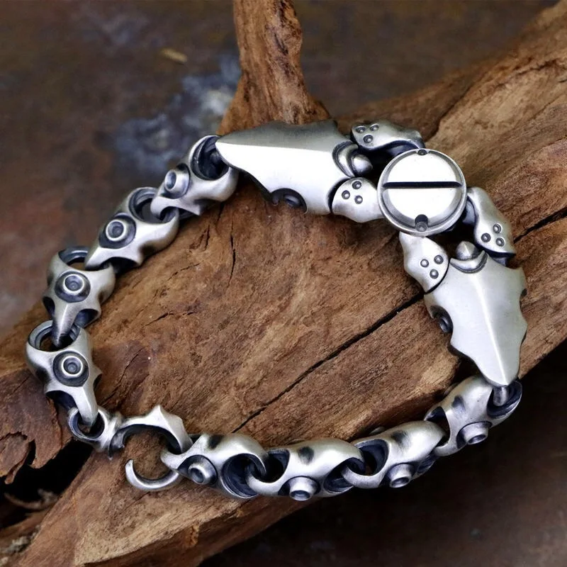 New Arrival Retro Mecha Steel Bracelet Crab Armor Silver Bracelet Creative Gift Edc Self Defense Tools
New Arrival Retro Mecha Steel Bracelet Crab Armor Silver Bracelet Creative Gift Edc Self Defense Tools