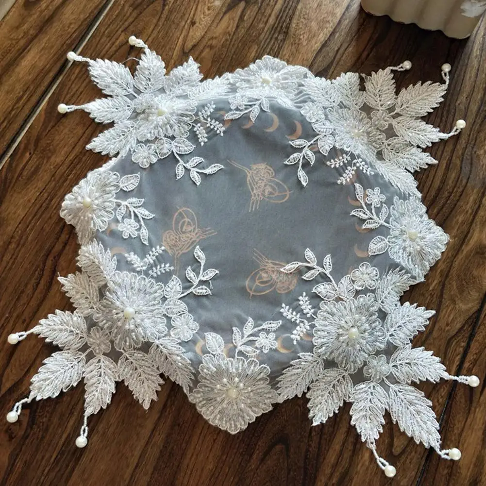 European Lace Embroidered Bead Pendant Tablecloth Balcony Bedroom Small Round Table Piano Cover Cloth Banquet Vase Cup Plate Mat
European Lace Embroidered Bead Pendant Tablecloth Balcony Bedroom Small Round Table Piano Cover Cloth Banquet Vase Cup Plate Mat