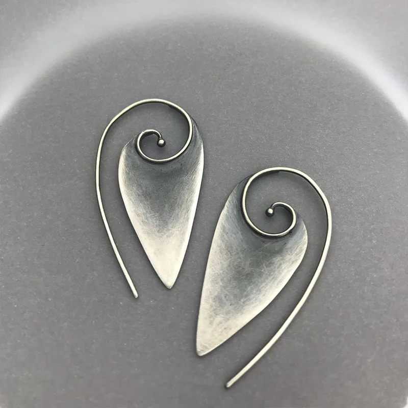 Vintage Geometric Triangle Alloy Personalized Spiral Earrings Ornaments Women's Earrings
Vintage Geometric Triangle Alloy Personalized Spiral Earrings Ornaments Women's Earrings