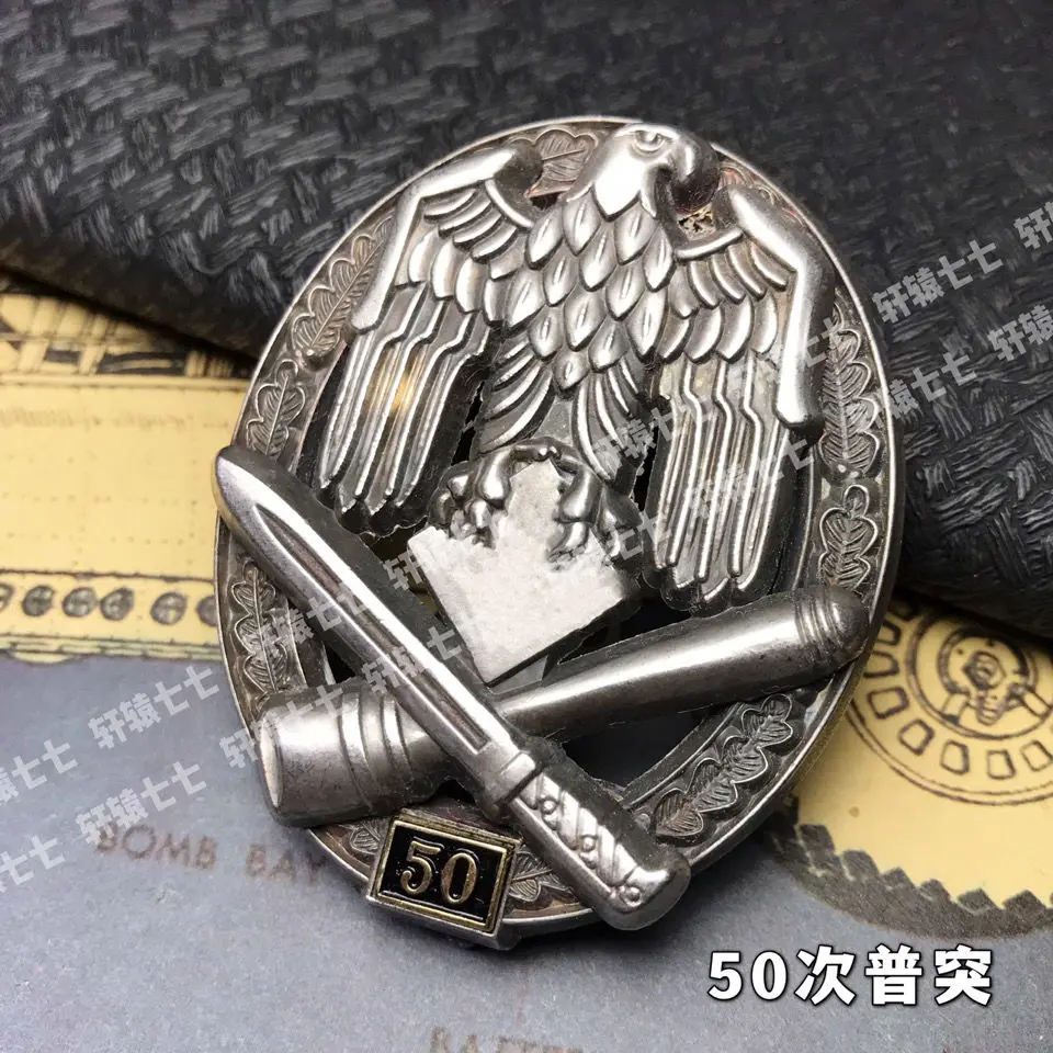 Prussian Medal Deutsche 50 Ordinary Assault Medal Silver Plated Copper Replica 
Prussian Medal Deutsche 50 Ordinary Assault Medal Silver Plated Copper Replica