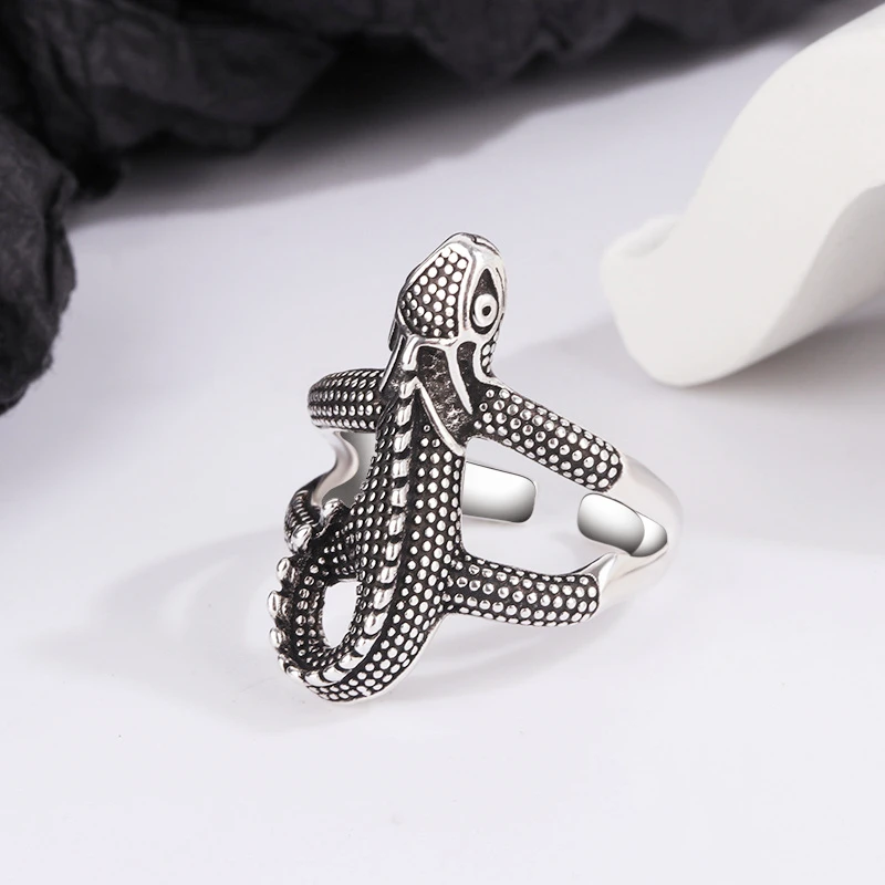

Sole Memory Silver Color Retro Thai Silver Lizard Hip Hop Personality Male Female Resizable Opening Rings SRI1136