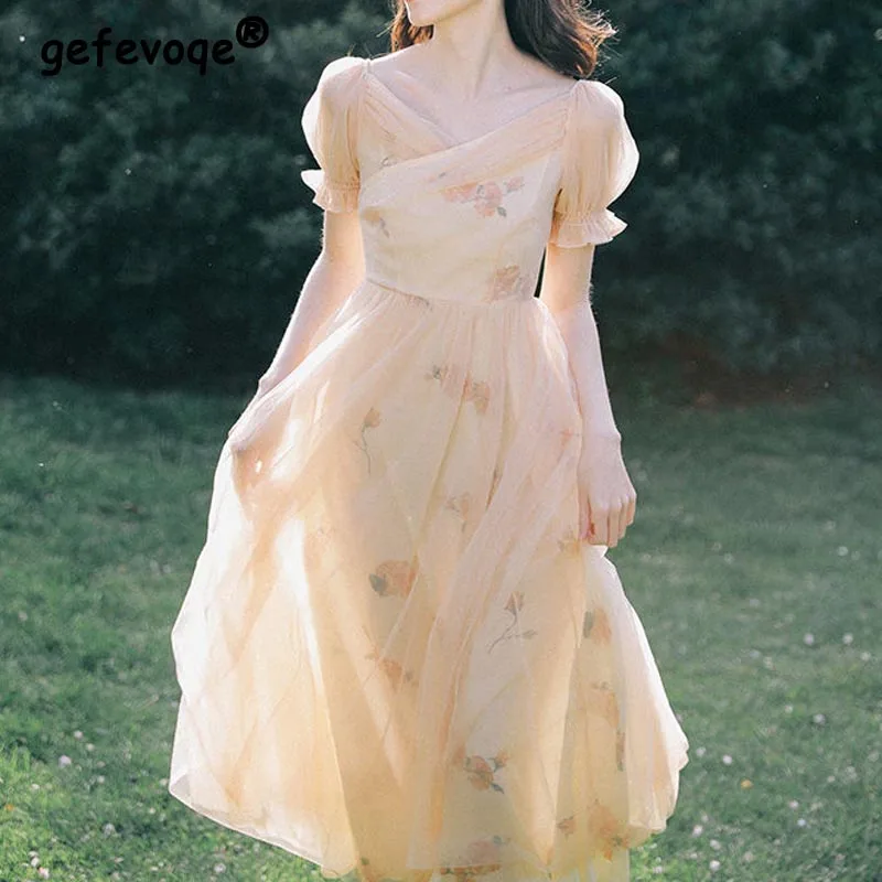 2022 Summer French Puff Sleeves Vintage Floral V Neck A-line Dress Korean Elegant Fashion Mesh Mid-length Dress Women Sweet Robe
2022 Summer French Puff Sleeves Vintage Floral V Neck A-line Dress Korean Elegant Fashion Mesh Mid-length Dress Women Sweet Robe