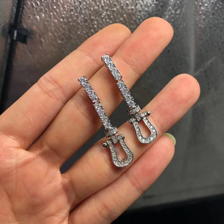 925 Silver Needle Micro-Inlaid Women's Earrings Zircon Tassel Design Sense Dinner Dangle Earrings Trendy Earrings
925 Silver Needle Micro-Inlaid Women's Earrings Zircon Tassel Design Sense Dinner Dangle Earrings Trendy Earrings