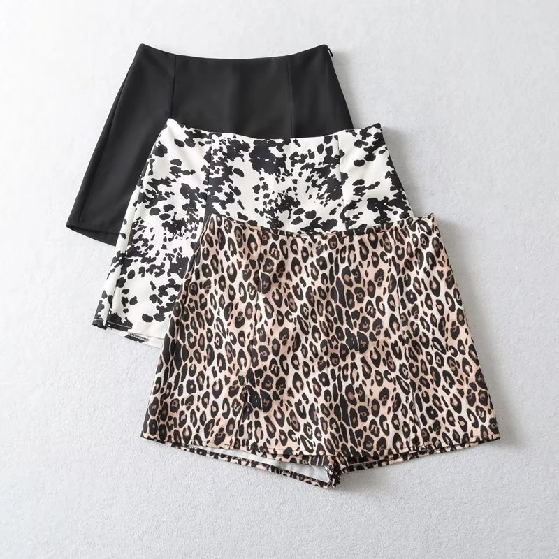 YENKYE 2023 Women Fashion Slit Leopard Satin Skort Vintage Side Zipper High Waist Female Hot Shorts Skirts Chic Pantalone Cortos
YENKYE 2023 Women Fashion Slit Leopard Satin Skort Vintage Side Zipper High Waist Female Hot Shorts Skirts Chic Pantalone Cortos
