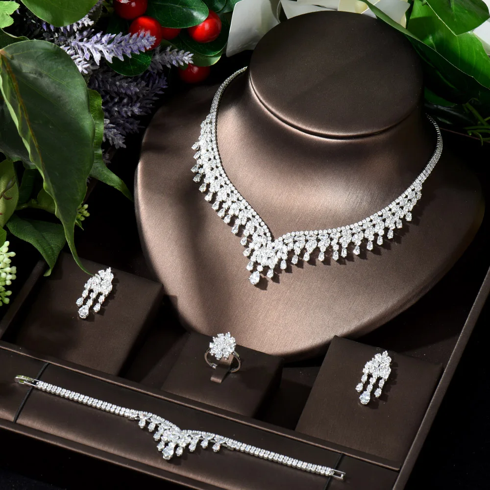HIBRIDE Round Water Shape Earrings Necklace Bracelet Ring for Women Shiny Cubic Zirconia White Gold Color Jewelry Sets N-457
HIBRIDE Round Water Shape Earrings Necklace Bracelet Ring for Women Shiny Cubic Zirconia White Gold Color Jewelry Sets N-457