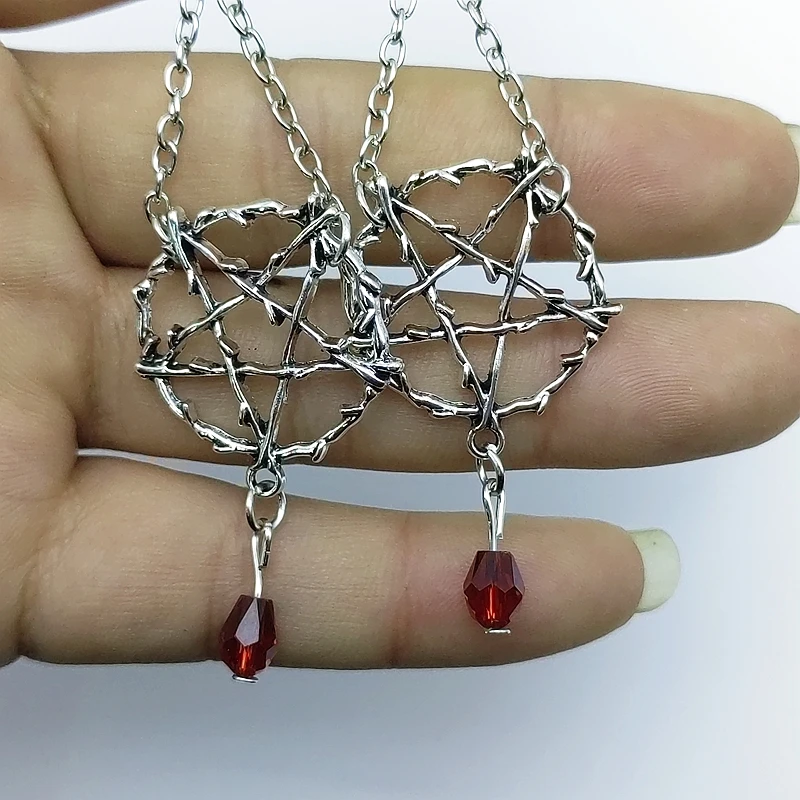 Gothic Punk Thorns Five-pointed Star Earrings 2023 Hip-hop Rock Crystal Earrings Women's Fashion Jewelry Nightclub Gift New
Gothic Punk Thorns Five-pointed Star Earrings 2023 Hip-hop Rock Crystal Earrings Women's Fashion Jewelry Nightclub Gift New