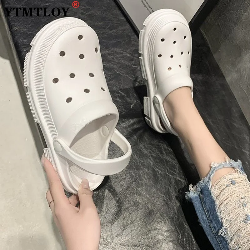 Women Sandals Hole Shoes Men Beach Shoes Light Sandals Home Slippers Outdoor Summer Wading Sneaker Leisure Shoes Big Size
Women Sandals Hole Shoes Men Beach Shoes Light Sandals Home Slippers Outdoor Summer Wading Sneaker Leisure Shoes Big Size