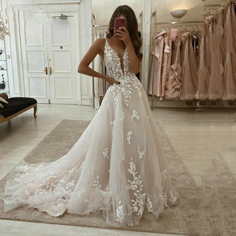 Princess Wedding Dresses Tulle A-Line 3D Lace Bride Dress V-Neck Boho Wedding Gowns Sleeveless 2022 Party Dress
Princess Wedding Dresses Tulle A-Line 3D Lace Bride Dress V-Neck Boho Wedding Gowns Sleeveless 2022 Party Dress