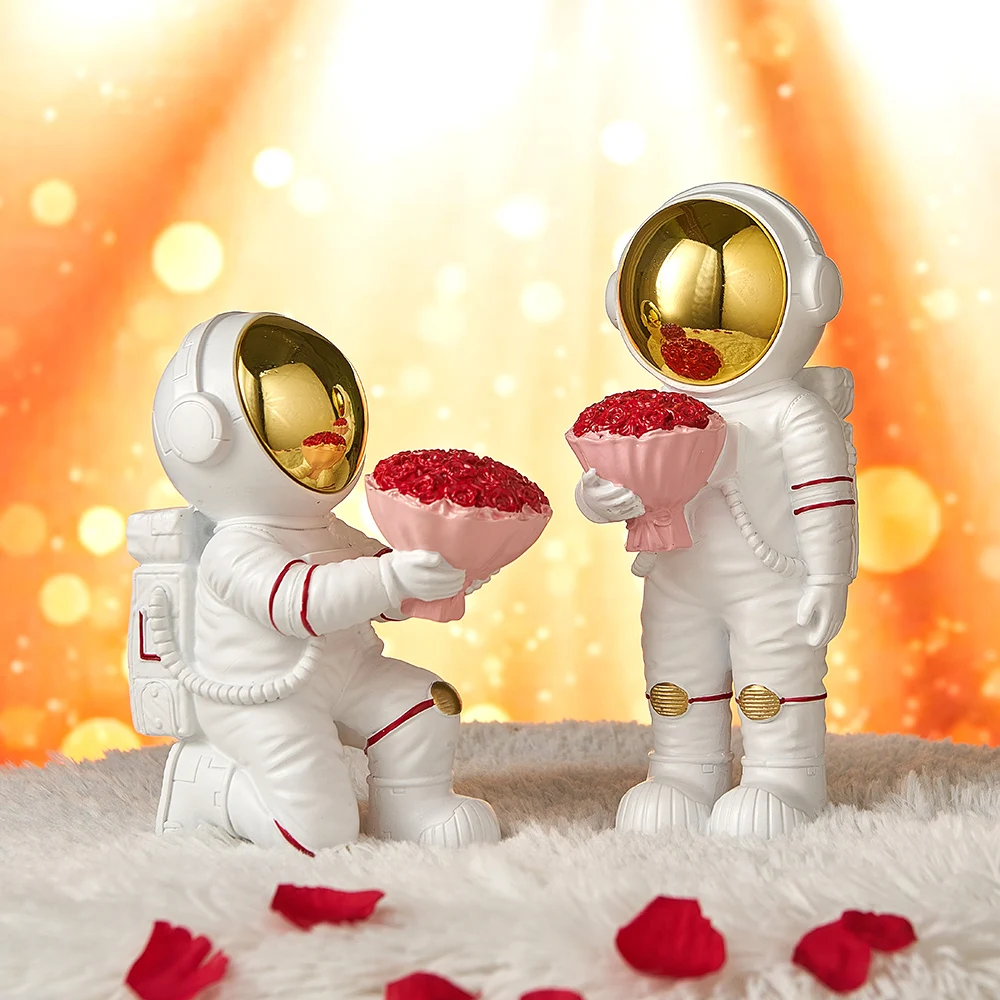 Creative Home Decor Astronaut Proposal Statue Modern Living Room Decoration Desk Accessories Kawaii Ornament Love Wedding Gift
Creative Home Decor Astronaut Proposal Statue Modern Living Room Decoration Desk Accessories Kawaii Ornament Love Wedding Gift