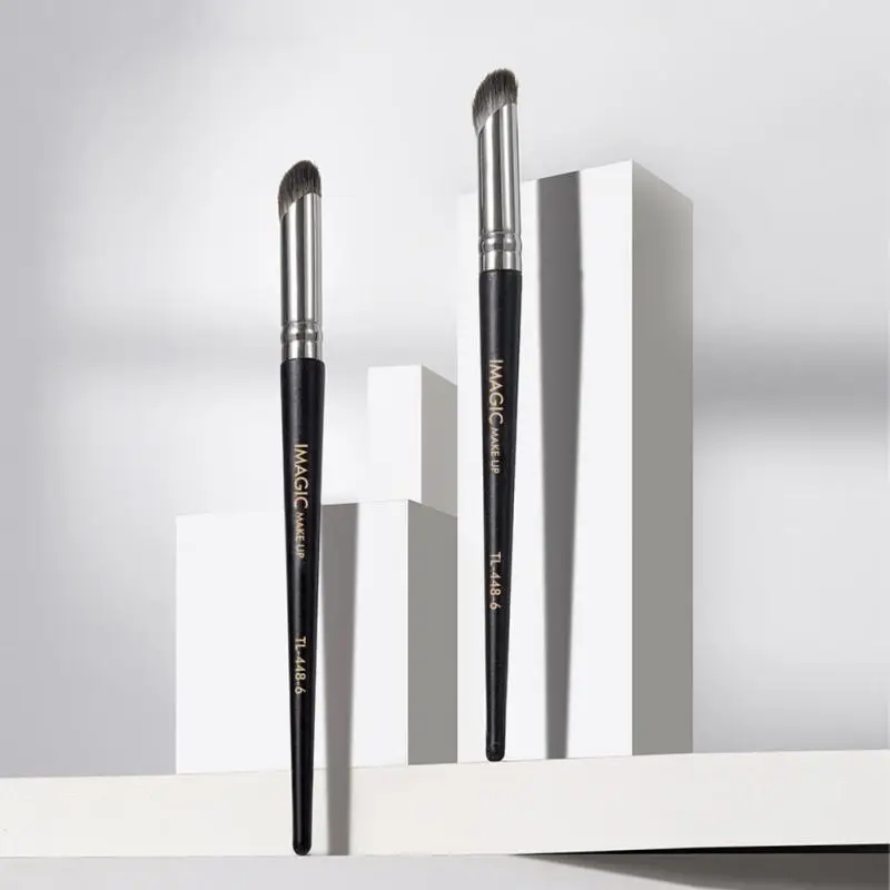 1pcs Finger Concealer Brush Face Contouring Brush Makeup Brushes Portable Detailed Brush Soft Bristle Brush Nose Shadow Brush
1pcs Finger Concealer Brush Face Contouring Brush Makeup Brushes Portable Detailed Brush Soft Bristle Brush Nose Shadow Brush