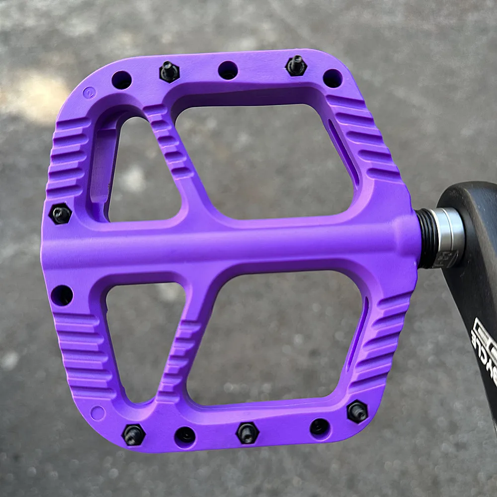 Ultralight Grab Feet Mountain Bike Pedal Fiber Nylon Bearing High Strength Bigfoot Non-slip Folding Cycling MTB Bicycle Pedal
Ultralight Grab Feet Mountain Bike Pedal Fiber Nylon Bearing High Strength Bigfoot Non-slip Folding Cycling MTB Bicycle Pedal