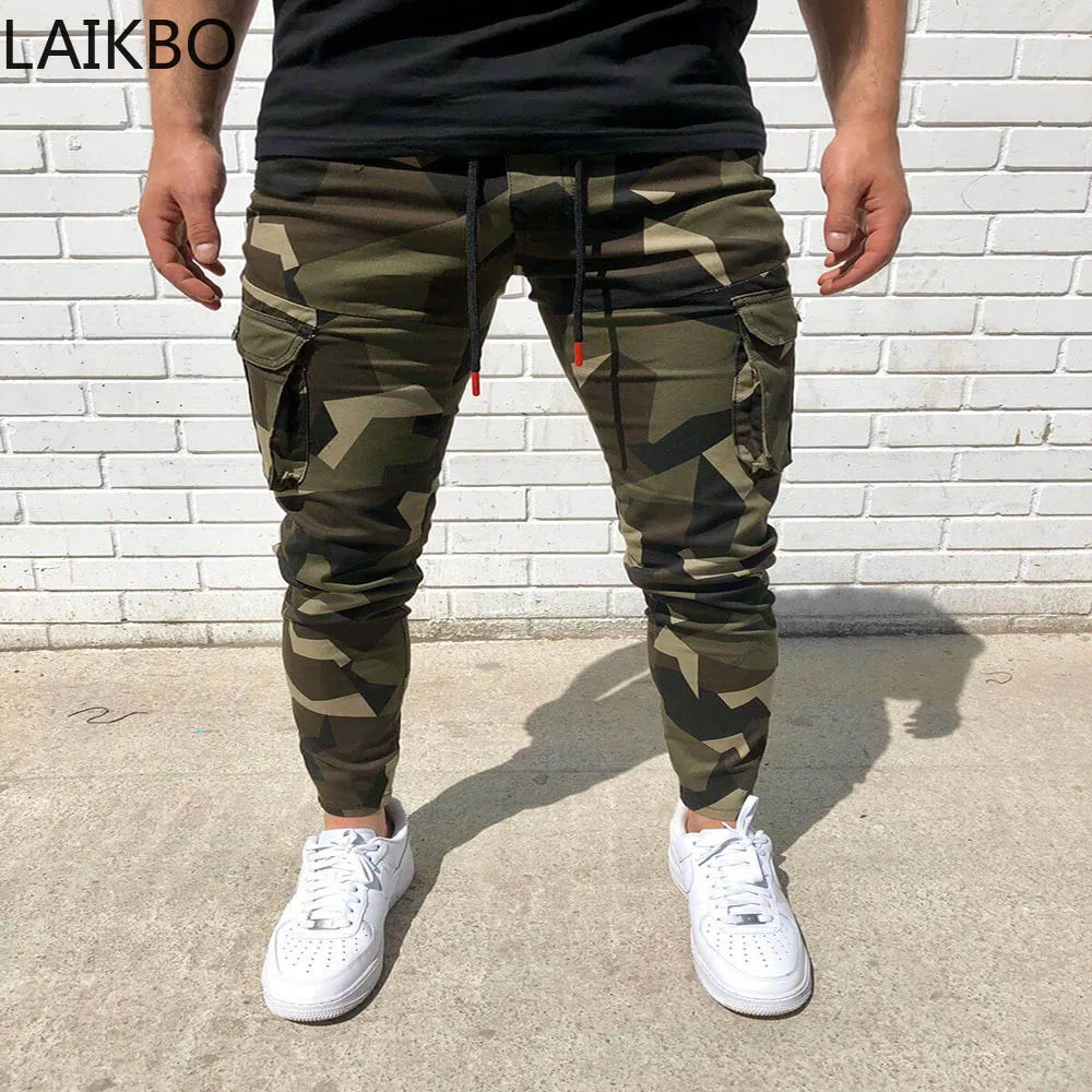 2020 Camo Cargo Pants Men Tracksuit Pockets Jogging Pants Men Slim Sweatpants Fitness Fashion Sportswear Homme Streetwear
2020 Camo Cargo Pants Men Tracksuit Pockets Jogging Pants Men Slim Sweatpants Fitness Fashion Sportswear Homme Streetwear