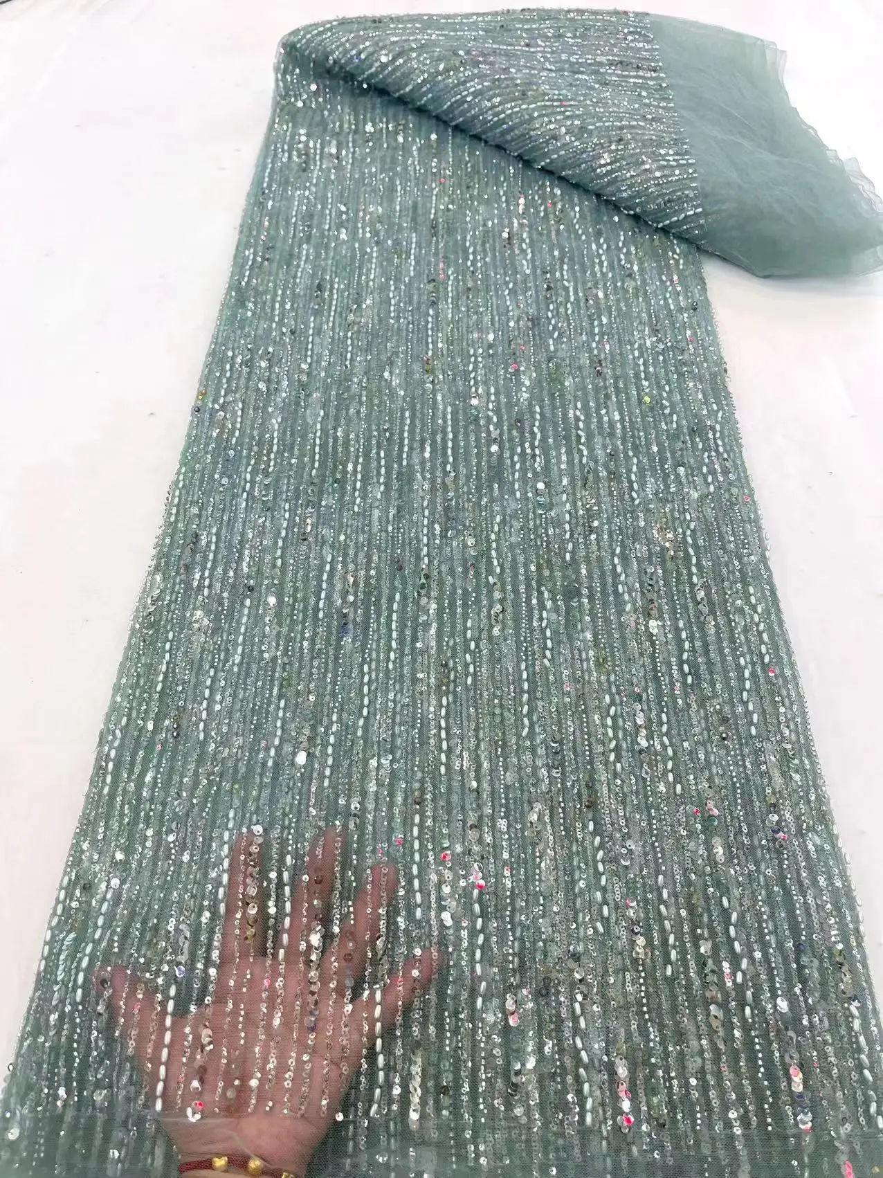 High-End Fashion French Embroidery Beaded Lace Fabric African Nigerian With Sequins Fabric For Wedding Dress 5 Yards
High-End Fashion French Embroidery Beaded Lace Fabric African Nigerian With Sequins Fabric For Wedding Dress 5 Yards
