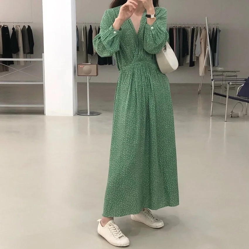 20222 Spring New Print Sweet Thin Versatile Vintage Floral V-neck Lace Up Age Reducing Dress
20222 Spring New Print Sweet Thin Versatile Vintage Floral V-neck Lace Up Age Reducing Dress